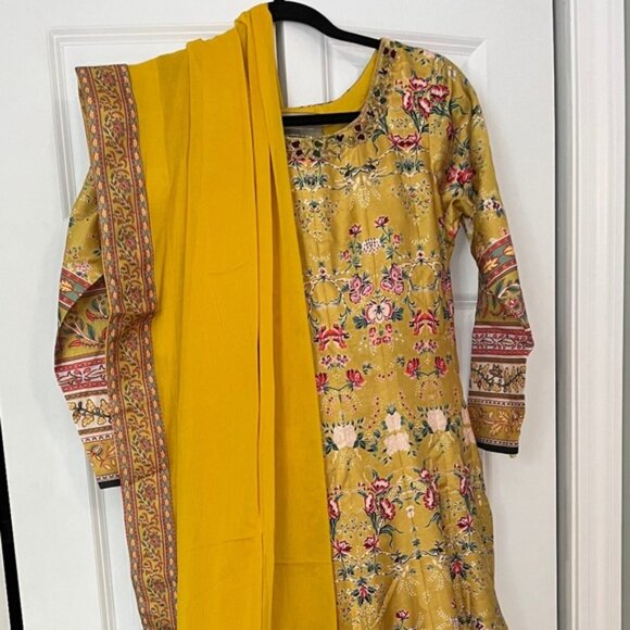 Never Worn! Kalki Fashion Anarkali Set - Picture 2 of 5